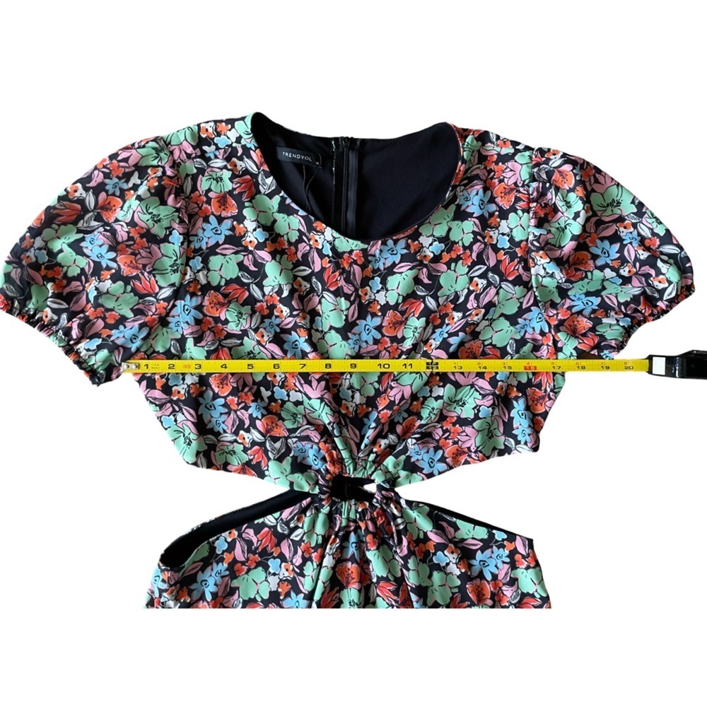 Trendyol Floral Print Cut Out Midriff Midi Dress Size 6 - Picture 11 of 12